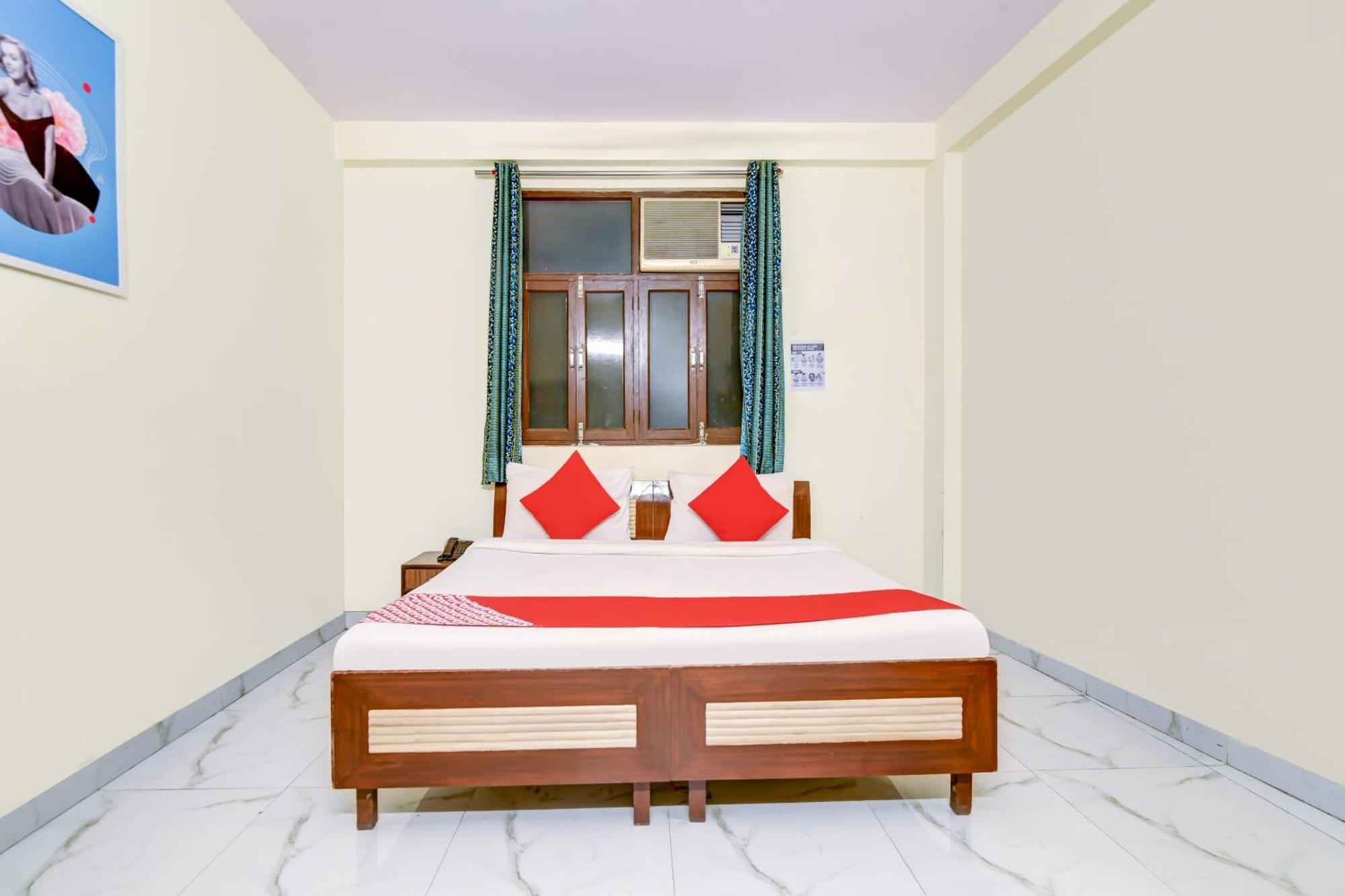 Hotel O 74192 Vishwakarma Palace เดลี ภายนอก รูปภาพ