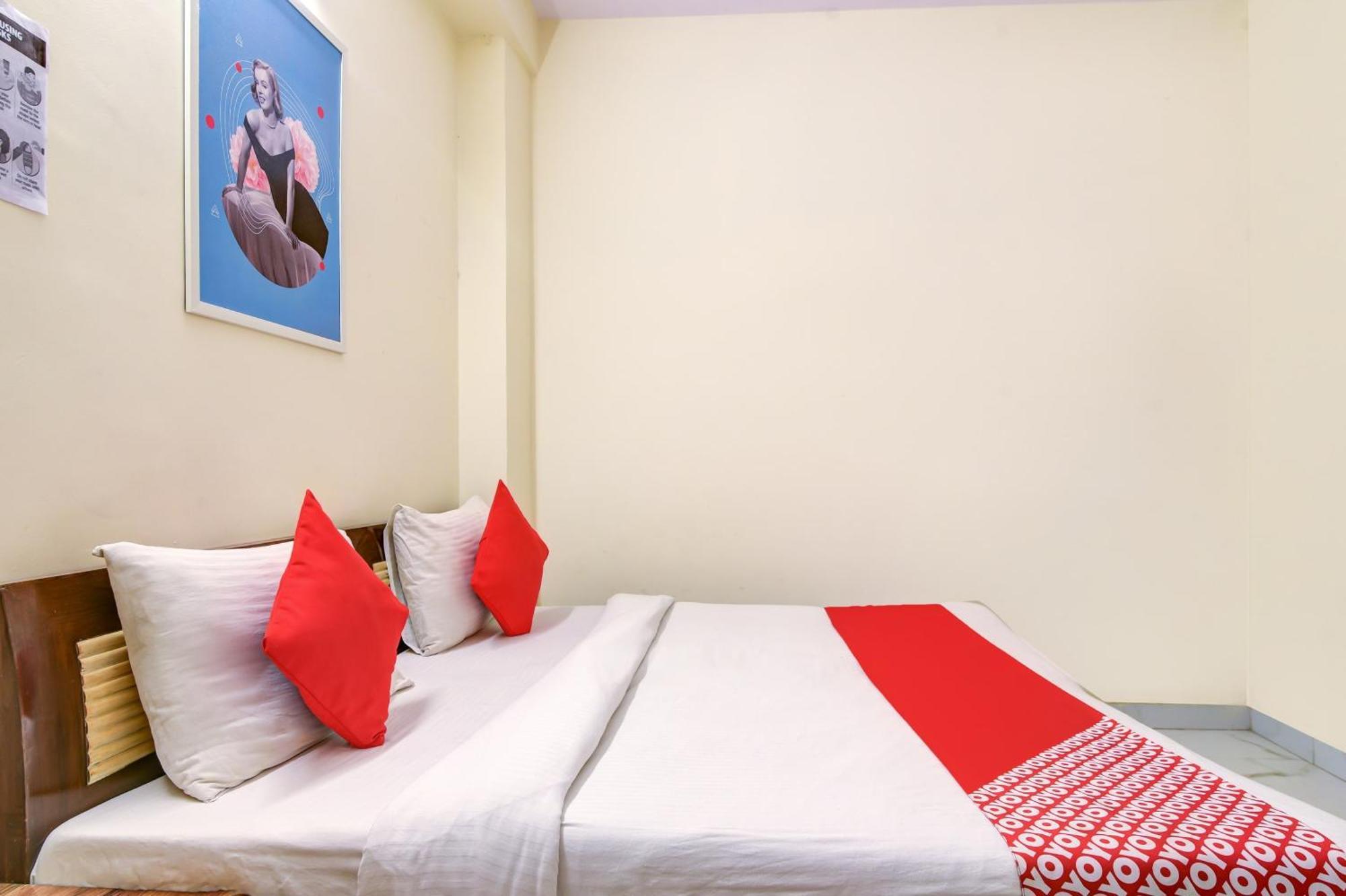 Hotel O 74192 Vishwakarma Palace เดลี ภายนอก รูปภาพ