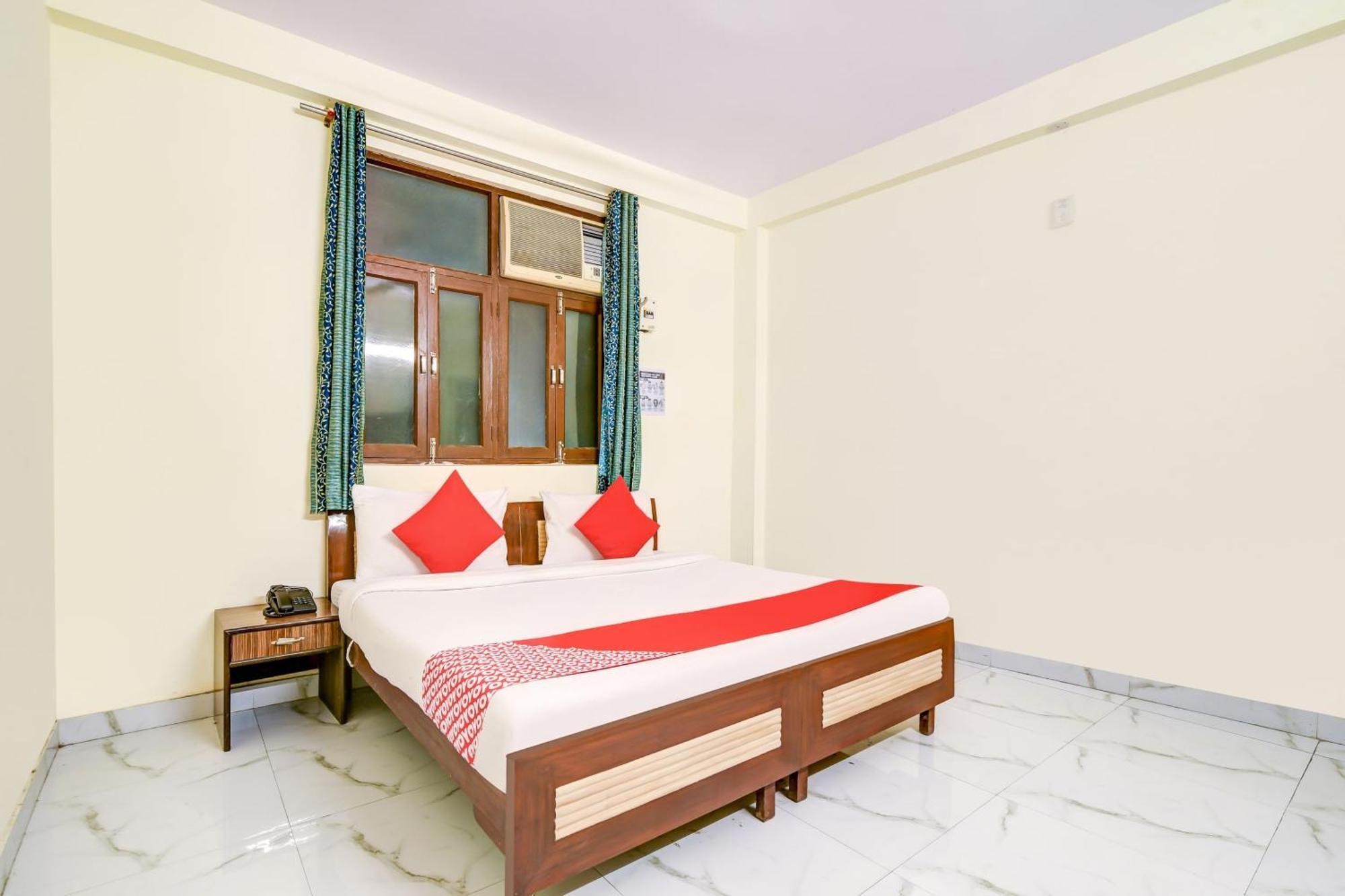 Hotel O 74192 Vishwakarma Palace เดลี ภายนอก รูปภาพ