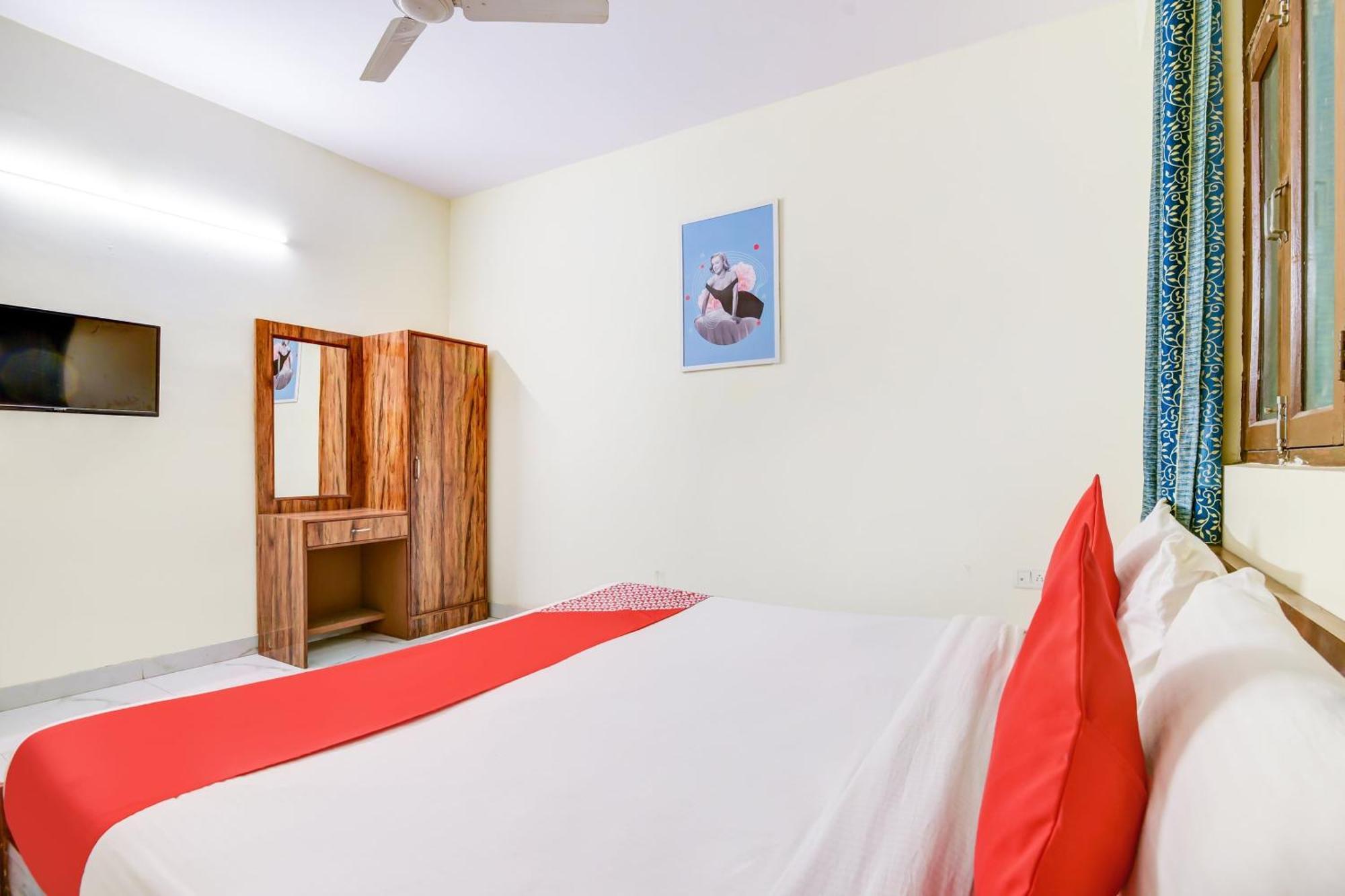 Hotel O 74192 Vishwakarma Palace เดลี ภายนอก รูปภาพ