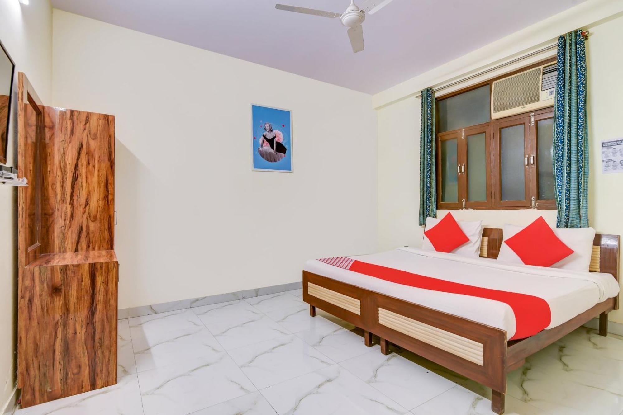 Hotel O 74192 Vishwakarma Palace เดลี ภายนอก รูปภาพ