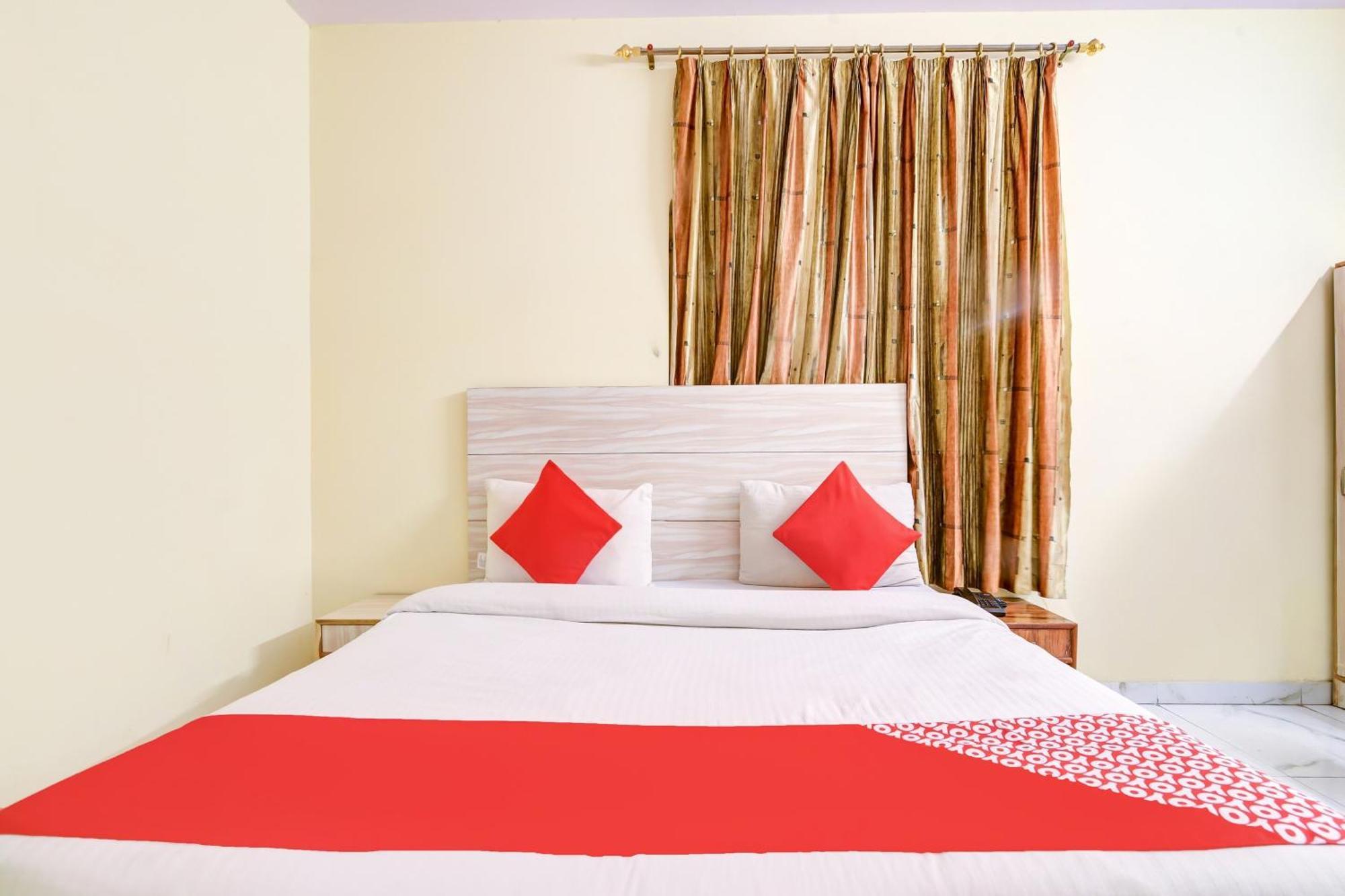 Hotel O 74192 Vishwakarma Palace เดลี ภายนอก รูปภาพ